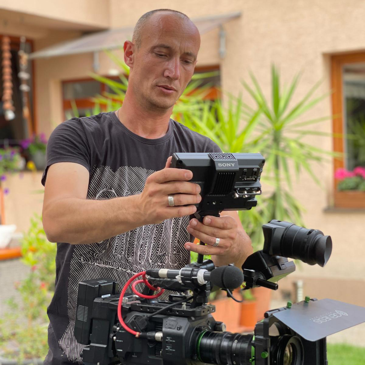 Peter, Krajmer, kameraman, video maker, strihač, camera operator, cutter, video post production, director, režisér,